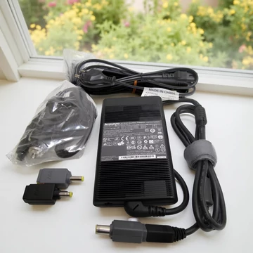 Lenovo 90W Ultraslim AC DC kombinált adapter töltő Square USB-C kerek 7,9mm csatlakozóvég