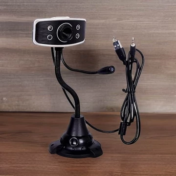 Webkamera Everest SC-825 300K 480p USB mikrofon Világító Led Új Pc kamera