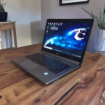 Ultrabook Fujitsu Lifebook E746 i7-6500u/8DDR4/256SSD/14”/FHD Laptop
