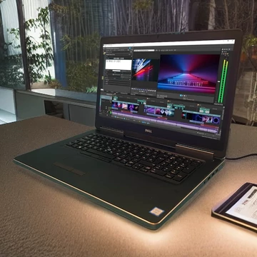 Többé nem kell kompromisszum Tervező/Gamer DELL Precision 7720 i7-6920HQ/32GB/256SSD/P3000 6GB/17,3