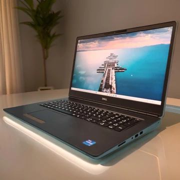 Dell Precision 7760 professzionális workstation laptop RTX A3000 grafikus kártyával