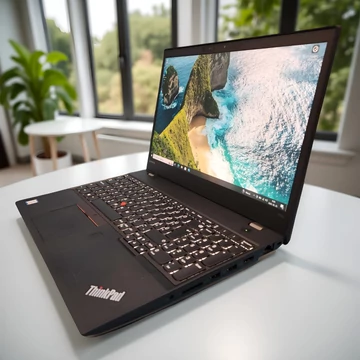 Lenovo ThinkPad P51 Touch workstation laptop i7-7820HQ érintőképernyővel