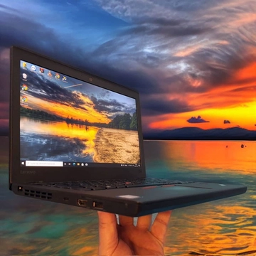 A mobilitás új csúcsa Lenovo X270 i5-6200u/8DDR4/256SSD/12,5" Laptop