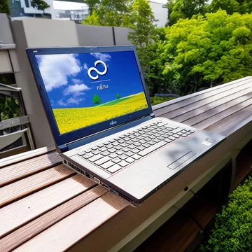 Fujitsu Lifebook E546 i5-6300u/8DDR4/256SSD/FHD/14