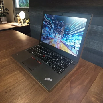 Lenovo X250 i5-5300u/8/256SSD/HD5500/12,5” Laptop