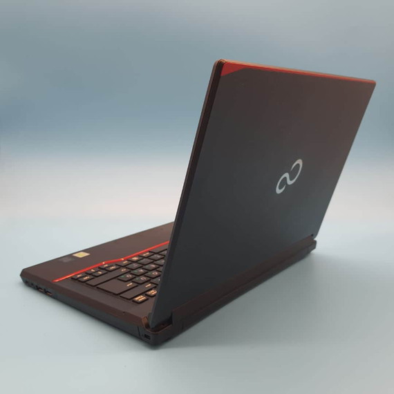 Japán megbízhatóság Fujitsu Lifebook E544 i7-4712MQ/16GB/256SSD/14" Laptop