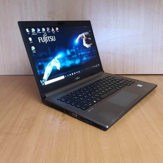 Ultrabook Fujitsu Lifebook E746 i7-6500u/8GB DDR4/256SSD/14”/FHD Laptop Ultrabook Fujitsu Lifebook E746 i7-6500u/8GB DDR4/256SSD/14”/FHD Laptop