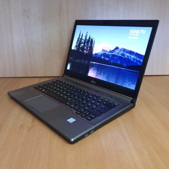 Ultrabook Fujitsu Lifebook E746 i7-6500u/8GB DDR4/256SSD/14”/FHD Laptop Ultrabook Fujitsu Lifebook E746 i7-6500u/8GB DDR4/256SSD/14”/FHD Laptop