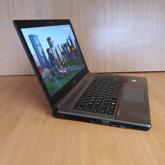 Ultrabook Fujitsu Lifebook E746 i7-6500u/8GB DDR4/256SSD/14”/FHD Laptop Ultrabook Fujitsu Lifebook E746 i7-6500u/8GB DDR4/256SSD/14”/FHD Laptop