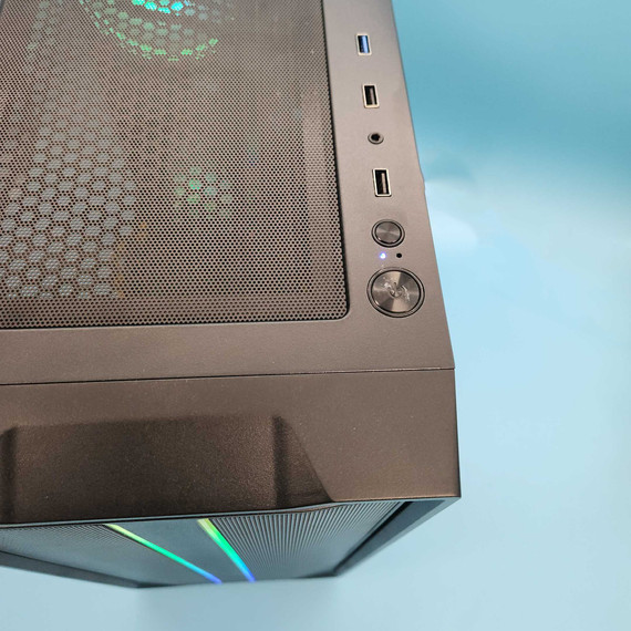 Kiváló Ár-Érték RGB Gamer PC AMD RYZEN 5 5500/16GB/1TB NVME SSD/RTX5050 8GB Kiváló Ár-Érték RGB Gamer PC AMD RYZEN 5 5500/16GB/1TB NVME SSD/RTX5050 8GB
