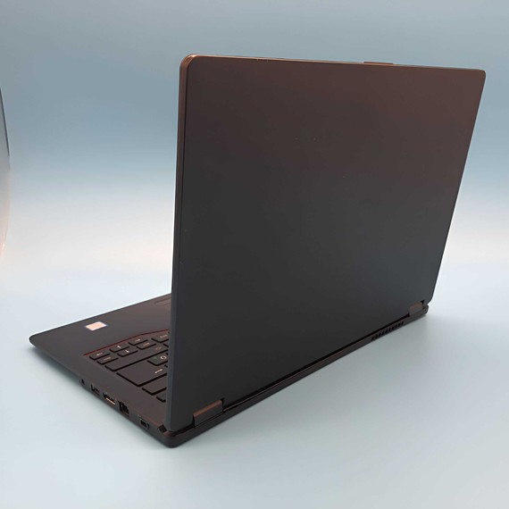 Érintőképernyős Fujitsu Lifebook U747 i5-7200u/16GB DDR4/256SSD/14" Touch Laptop