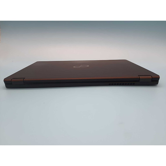 Érintőképernyős Fujitsu Lifebook U747 i5-7200u/16GB DDR4/256SSD/14" Touch Laptop