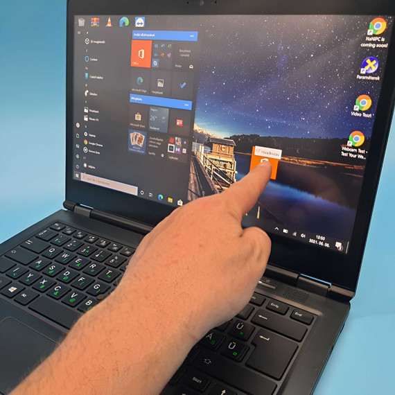Érintőképernyős Fujitsu Lifebook U747 i5-7200u/16GB DDR4/256SSD/14" Touch Laptop