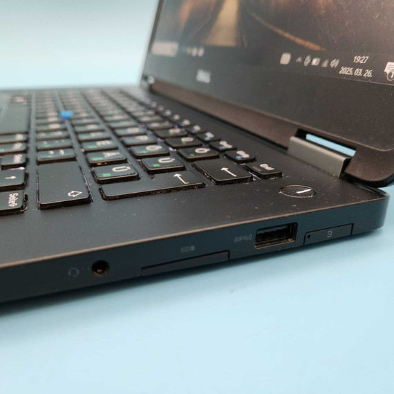 Elegancia és Teljesítmény Dell Latitude E7470 i5-6300U/8GB/256SSD/14/FHD Laptop