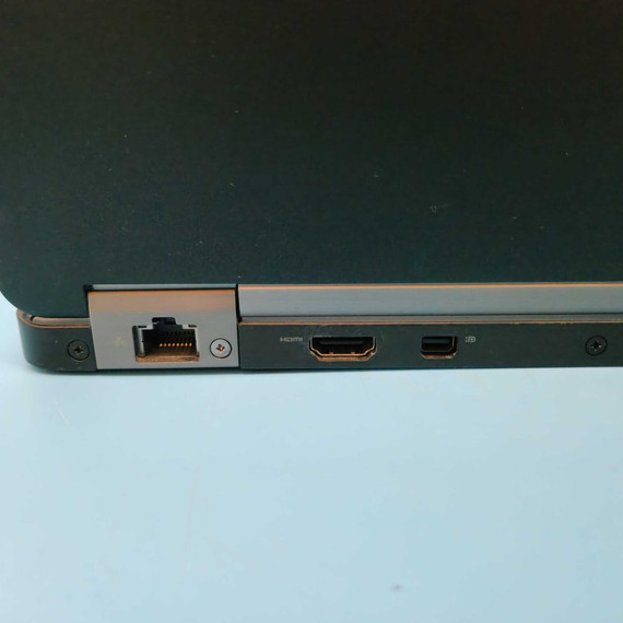 Elegancia és Teljesítmény Dell Latitude E7470 i5-6300U/8GB/256SSD/14/FHD Laptop