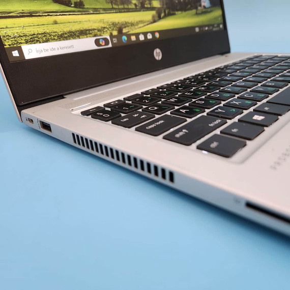 Úton is veled HP ProBook 430 G7 i5-10210u/16GB/256SSD/13,3/FHD Laptop