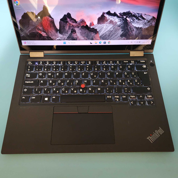 Prémium Lenovo ThinkPad X13 Yoga Gen 3 i7-1265U/16GB/512GB SSD/13.5"/FHD Laptop + Toll Prémium Lenovo ThinkPad X13 Yoga Gen 3 i7-1265U/16GB/512GB SSD/13.5"/FHD Laptop + Toll