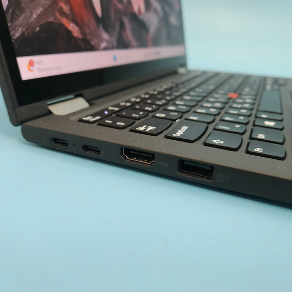 Prémium Lenovo ThinkPad X13 Yoga Gen 3 i7-1265U/16GB/512GB SSD/13.5"/FHD Laptop + Toll Prémium Lenovo ThinkPad X13 Yoga Gen 3 i7-1265U/16GB/512GB SSD/13.5"/FHD Laptop + Toll