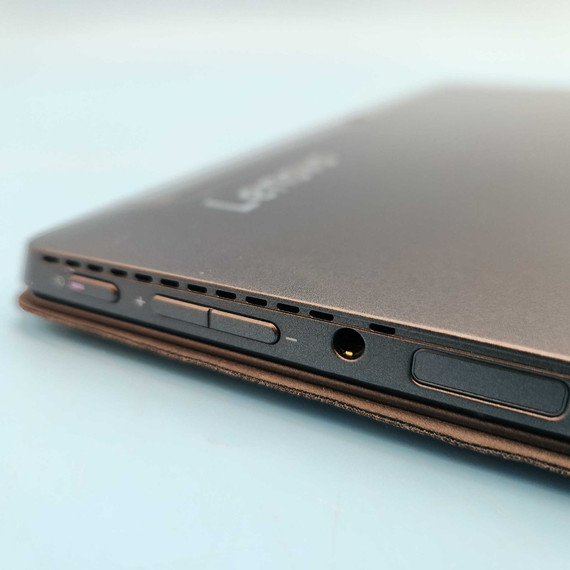 2 az 1-ben Érintőképernyős Lenovo Yoga MIX 520-12IKB i5-8250U/8GB/256GB SSD/FHD/12.2" Tablet laptop 2 az 1-ben Érintőképernyős Lenovo Yoga MIX 520-12IKB i5-8250U/8GB/256GB SSD/FHD/12.2" Tablet laptop