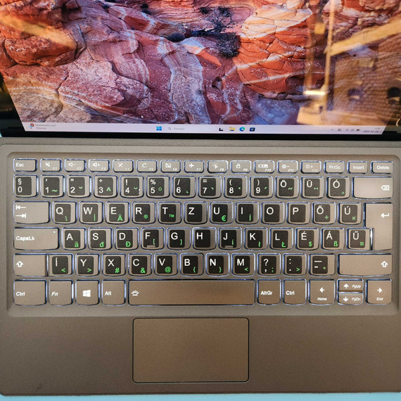 2 az 1-ben Érintőképernyős Lenovo Yoga MIX 520-12IKB i5-8250U/8GB/256GB SSD/FHD/12.2" Tablet laptop 2 az 1-ben Érintőképernyős Lenovo Yoga MIX 520-12IKB i5-8250U/8GB/256GB SSD/FHD/12.2" Tablet laptop