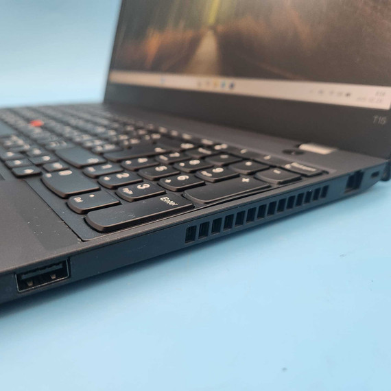Megbízható Lenovo ThinkPad T15 i5-10310U/16GB/256SSD/FHD/15,6" Laptop