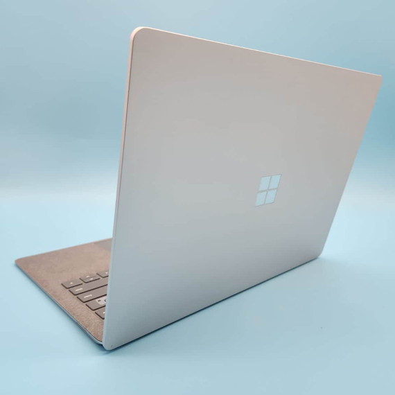 Prémium kategóriás Microsoft Surface 2 I5-8350U/8GB DDR4/128 NVME SSD/2K/13.5" Touch