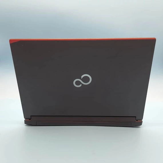 Japán megbízhatóság Fujitsu Lifebook E544 i7-4712MQ/16