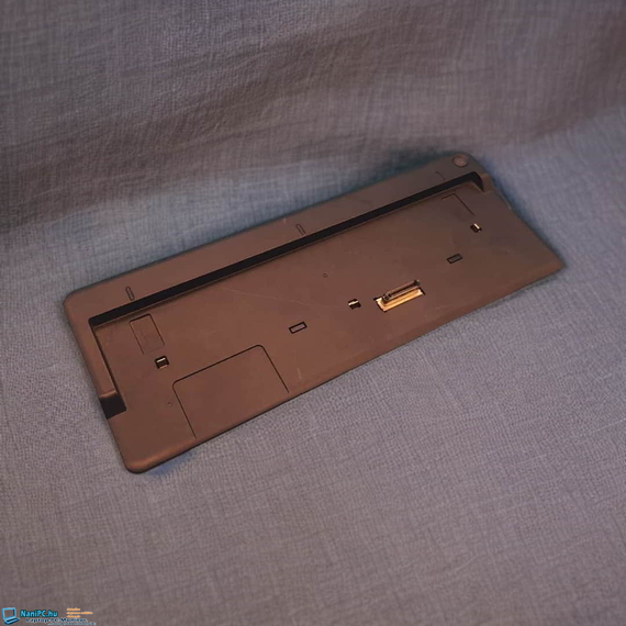 Fujitsu FPCPR108 portreplikátor a Lifebook P701, P702, P771, P772 laptop sorozathoz dokkoló
