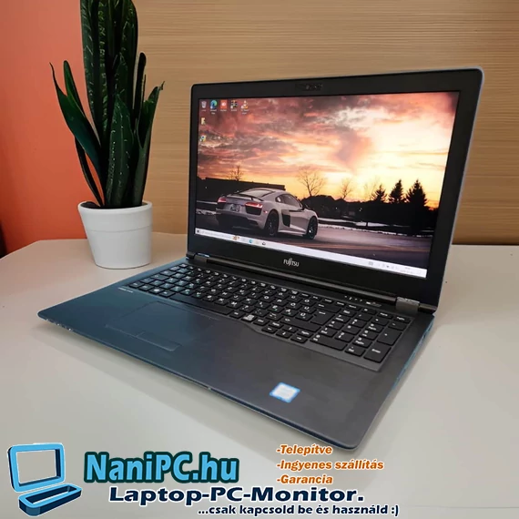 Könnyű és masszív Fujitsu LifeBook  U757 i5-7200U/8GB/256SSD/FHD/15.6