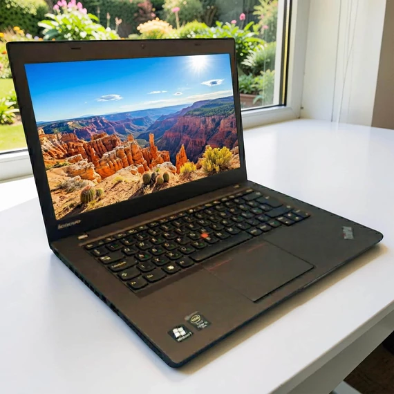 Lenovo ThinkPad T440 i5-4300U 4GB 128GB SSD 14 colos laptop Windows előtelepítve