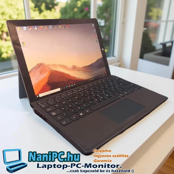 Microsoft Surface Pro 4 i5 tablet PC 2K érintőképernyővel és mágneses magyar billentyűzettel
