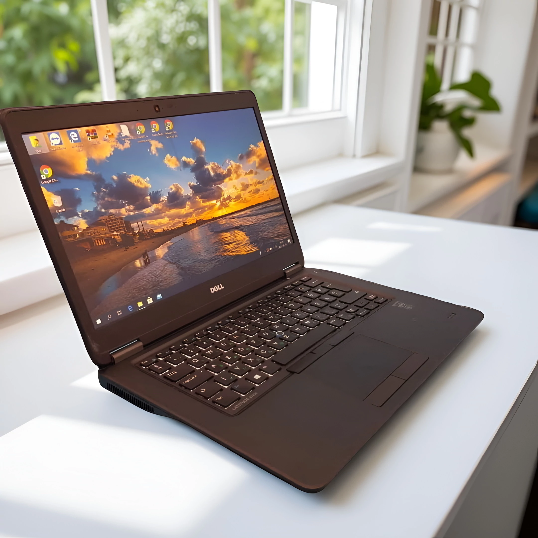 Dell Latitude E7470 i5 (8/256) | 14 FHD Elegáns Gép | NaniPC